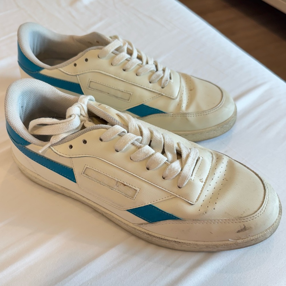 Oliver Cabell White and Blue Sneakers - Picture 2 of 8